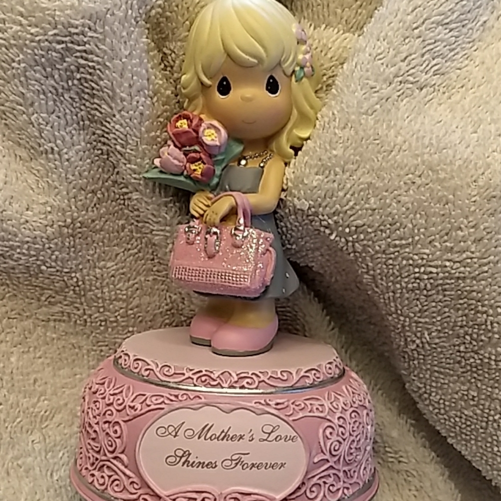 Figurine